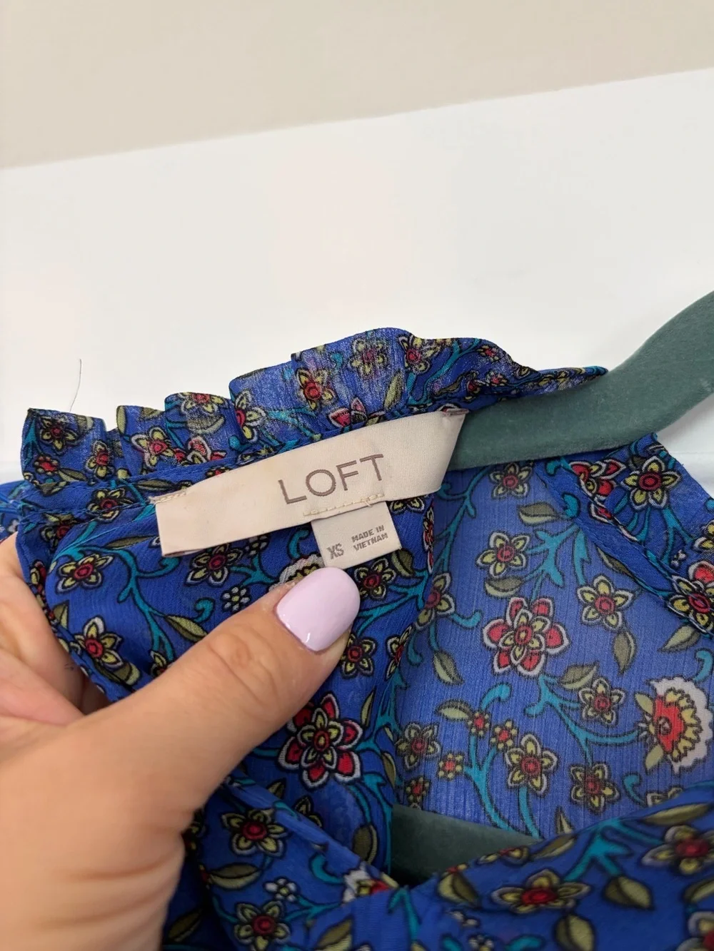 Loft Bright Blue Floral Ruffle Short-Sleeve Feminine Blouse XS